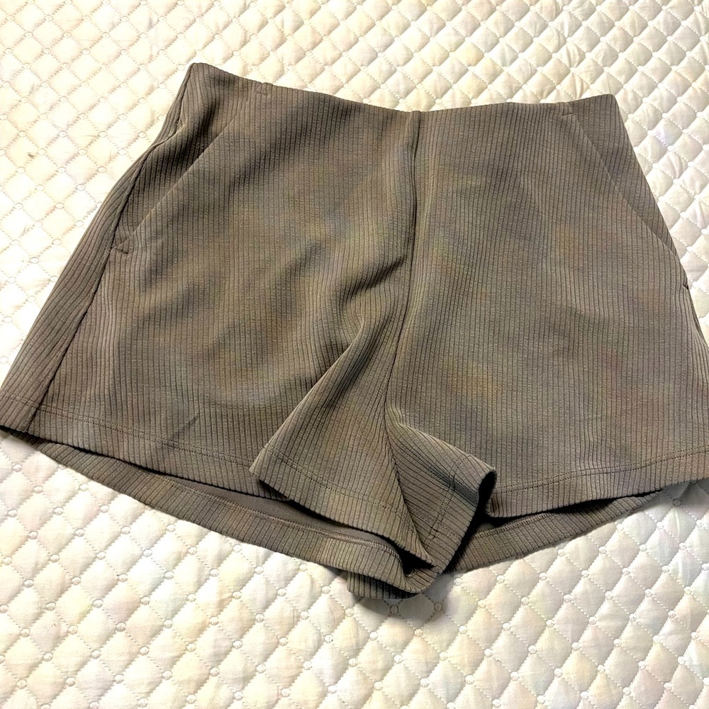 Lululemon HR Shorts